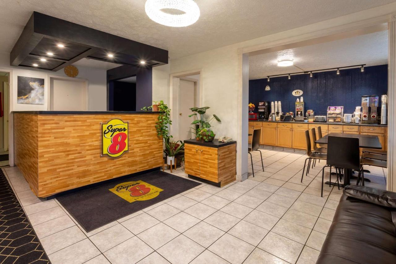 Super 8 By Wyndham Wooster Hotel Exterior foto