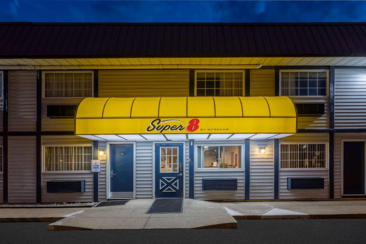 Super 8 By Wyndham Wooster Hotel Exterior foto