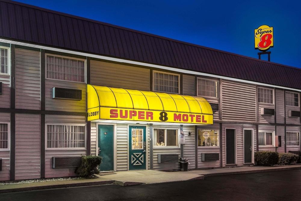 Super 8 By Wyndham Wooster Hotel Exterior foto